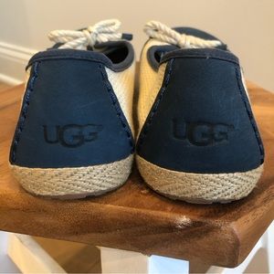 Ugg Navy and Ivory Slip On Flats - Size 9